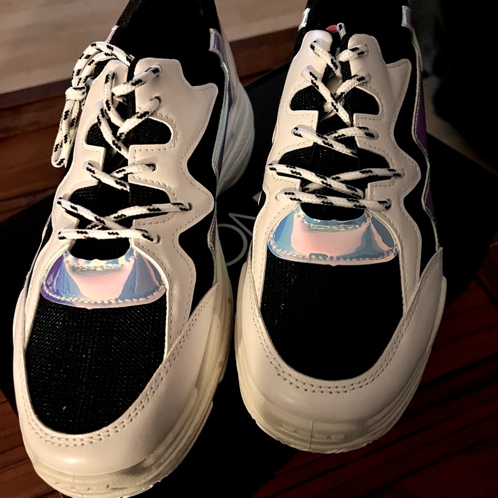 Chunky metallic sneaker, brand new, smoke free home, size 7.5